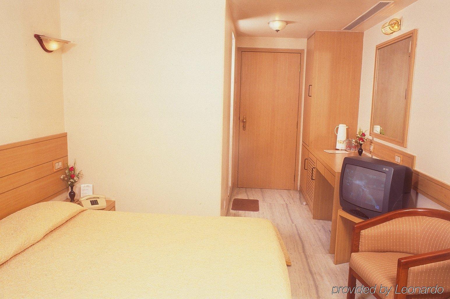 Hotel Midland Mumbai Room photo